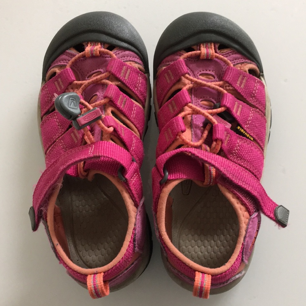 Keen Newport pink sandals